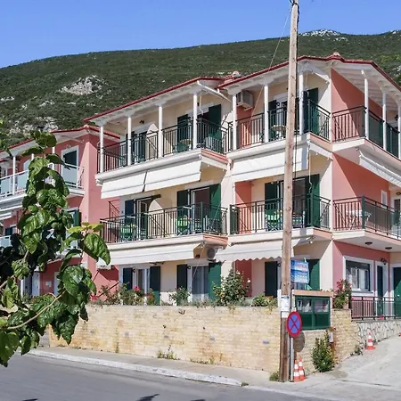 Apostolos 2 דירה