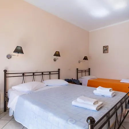 Apostolos 2 דירה Pondi