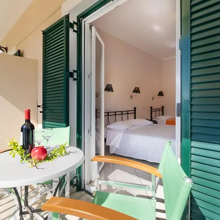 Apostolos 2 דירה